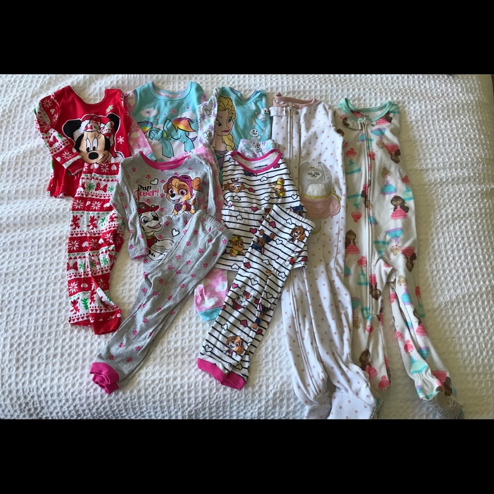 7 piece 2T toddler pj set lot